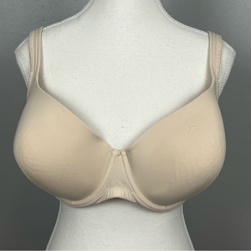 Soma lightly padded beige underwire bra, size 38DDD.